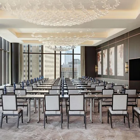 Raffles 5* Boston