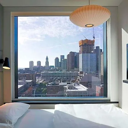 Hotel Citizenm North Station 4*