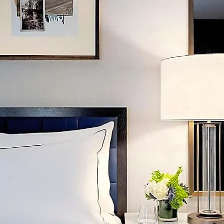 The Whitney 5*