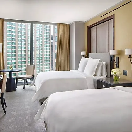 Four Seasons One Dalton Street, 5*
