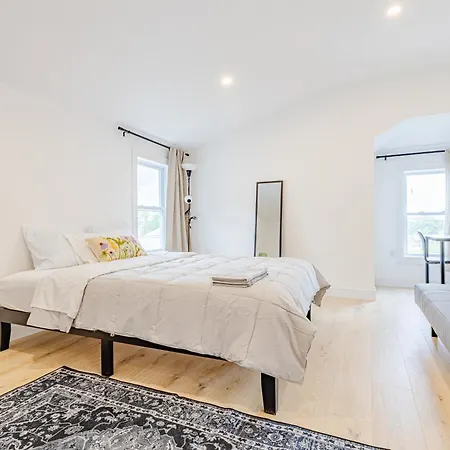 154r Newley Renovated Sunny Spacious Quite In Brighton Homestay