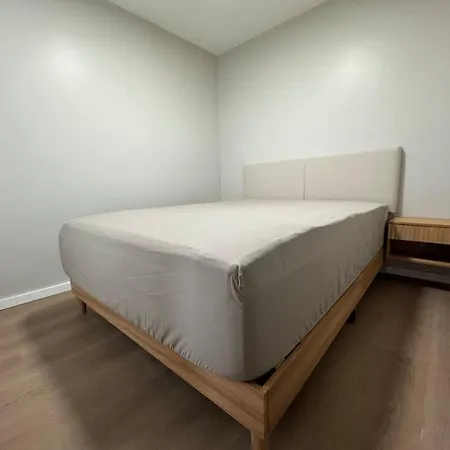 Nomadiq - Walk To Airport, 5 Min To Downtown 01 Apartment