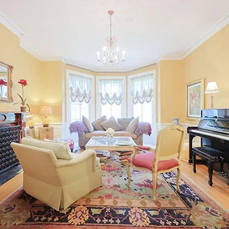 Brownstone Stay, Includes Parking * Boston