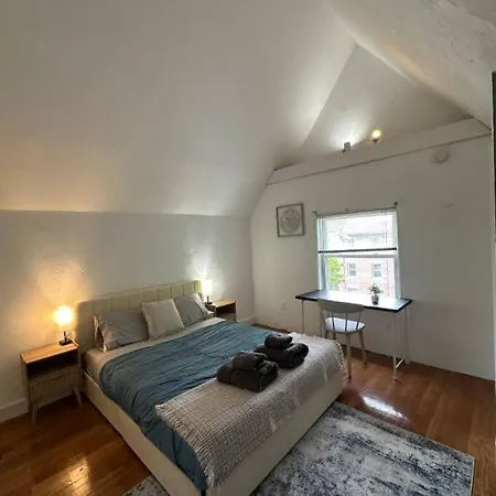 Homestay -no70- Fancy In A House - Walking Distance To Line T Station - Centrally Located At Brighton *