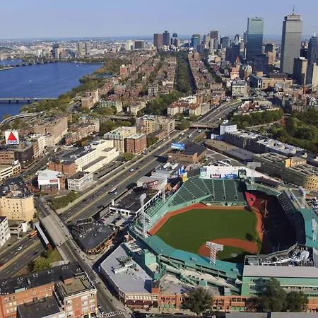 Fenway Park Brownstone Homestay