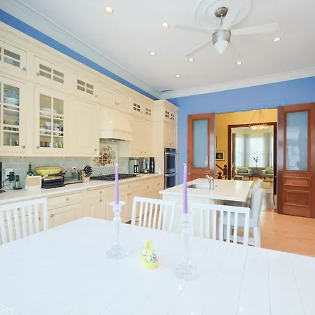 Holiday home Brownstone Stay, Includes Parking