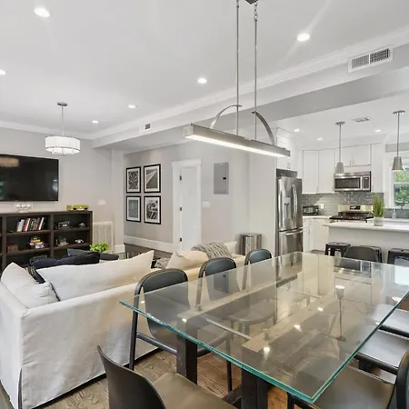 Holiday home Contemporary Duplex Near The T