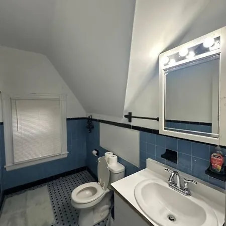 -no70- Fancy In A House - Walking Distance To Line T Station - Centrally Located At Brighton * Boston
