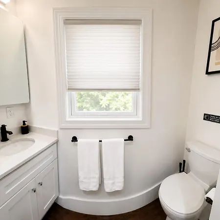 New 4-bedroom, 5 Bed, 2.5bath Near Downtown * Boston