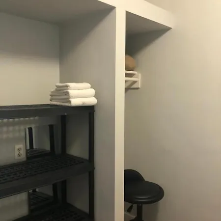 5br Near Line & Bc Boston