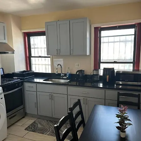 Homestay -no3a- Private In A Cozy - Steps To T Orange Line & Medical Center - South End Near Downtown