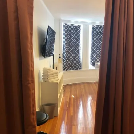 5br Near Line & Bc Boston
