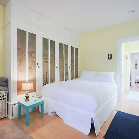 Brownstone Stay, Includes Parking
