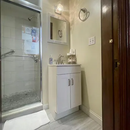 Homestay Fenway Park Brownstone