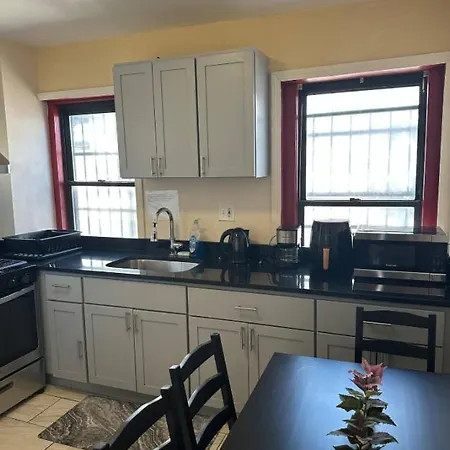 -no3c- Private In A Cozy - Steps To T Orange Line & Medical Center - South End Near Downtown Homestay