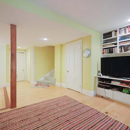 Brownstone Stay, Includes Parking * Boston