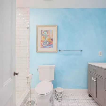Brownstone Stay, Includes Parking Holiday home Boston