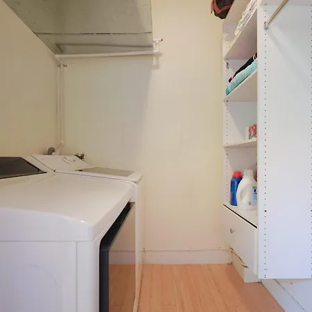 Holiday home Brownstone Stay, Includes Parking