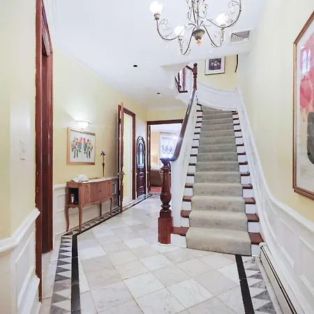 Brownstone Stay, Includes Parking