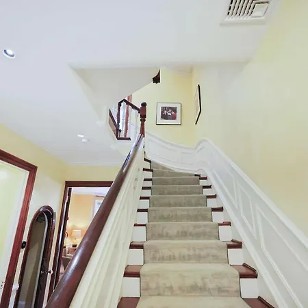 Brownstone Stay, Includes Parking * Boston