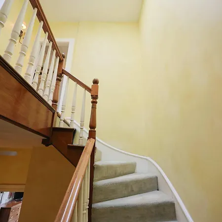 Brownstone Stay, Includes Parking *