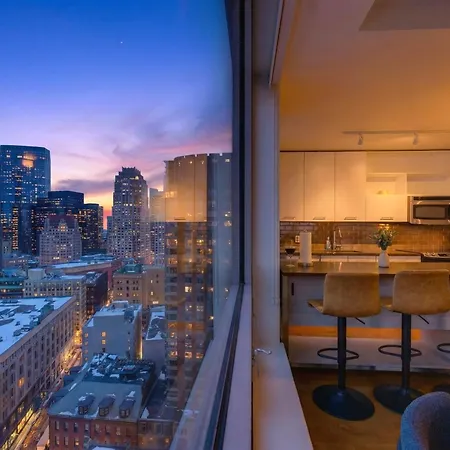 2 Bedroom Lux In Downtown Tower *