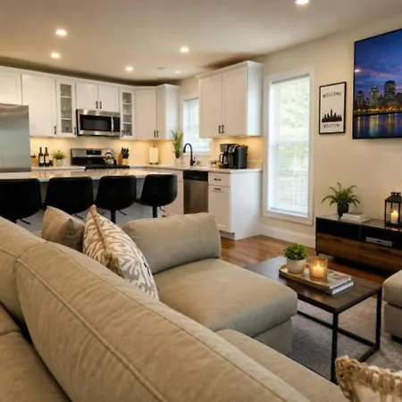 Apartment A New 3 Bedroom 4 Beds 2 Bath, 2