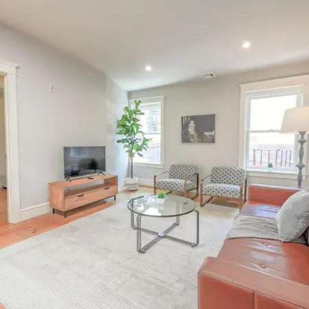 Apartment Classic Back Bay 1br On Newbury Street