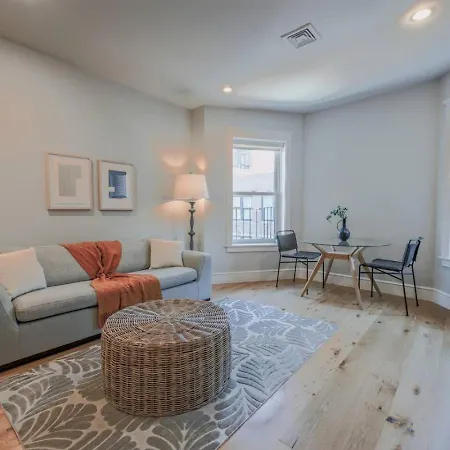 Modern 1bed 1bath In Back Bay Boston