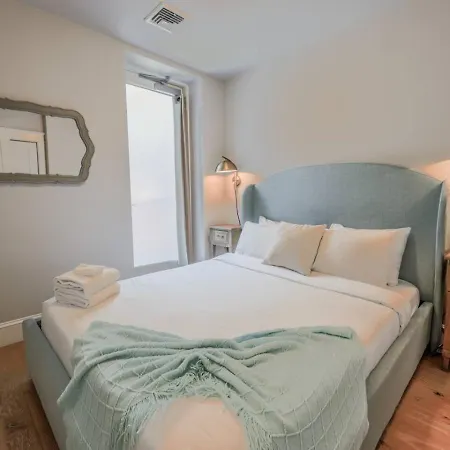 Sun-filled 1br Steps From Public Garden