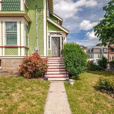 Beautiful Victorian House *