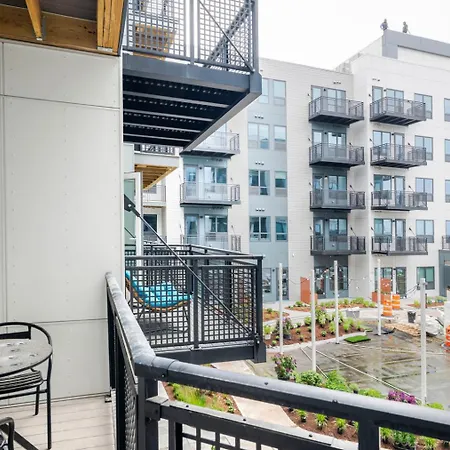 Blueground Revere Balcony Nr Revere Bos-1335 Boston