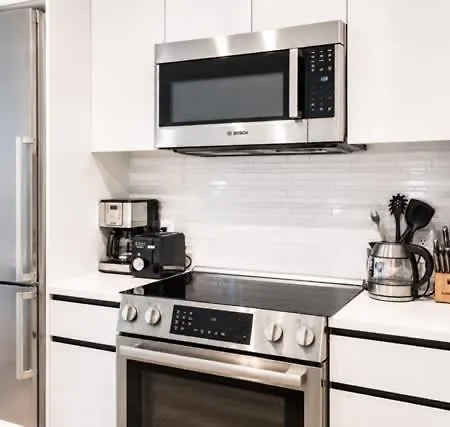 Bright Seaport Walk To Waterfront Dining Apartment *