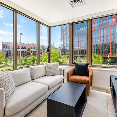 Luxury Near Harvard Business & Gym