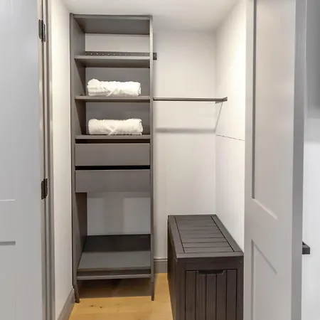 North End 2br Prime Location Apartment