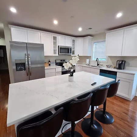 A New 3 Bedroom 4 Beds 2 Bath, 2 Apartment