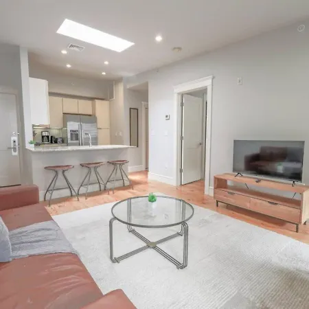 Classic Back Bay 1br On Newbury Street Apartment *