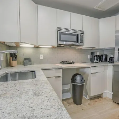 Prime Location Newbury Street 1br Apartment Boston