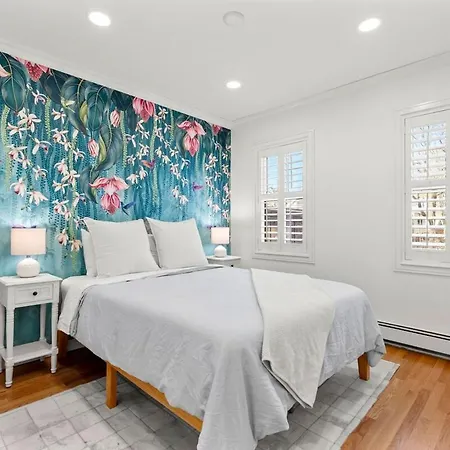 South End Historic Rowhouse - World Cup Apartment