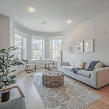 Spacious 1bed 1bath In Back Bay Boston