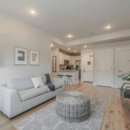 Spacious 1bed 1bath In Back Bay
