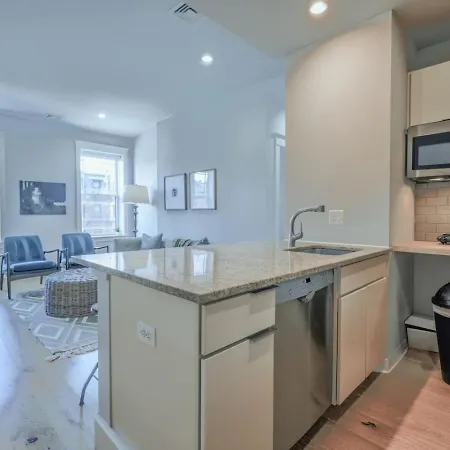 Back Bay Gem 1br On Newbury Street Apartment
