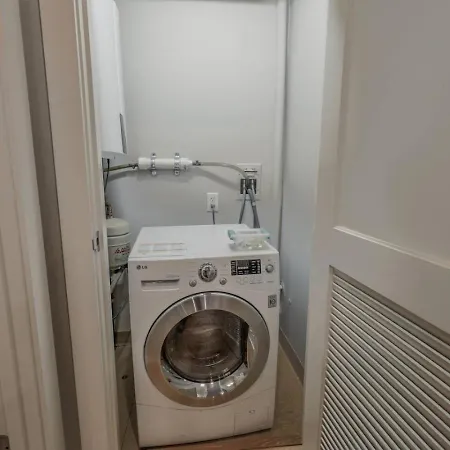 Stylish 1br Newbury St Boston