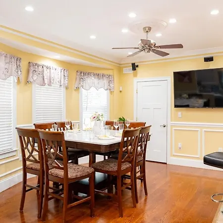 Spacious 5br Single House Near Bostonfree Parking 47 *