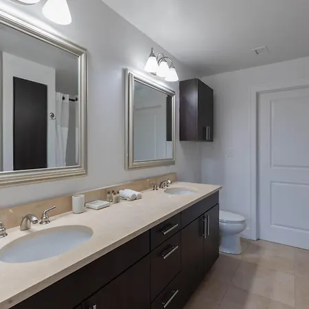 Apartment Waterfront Luxury Living & Walk To Dining *