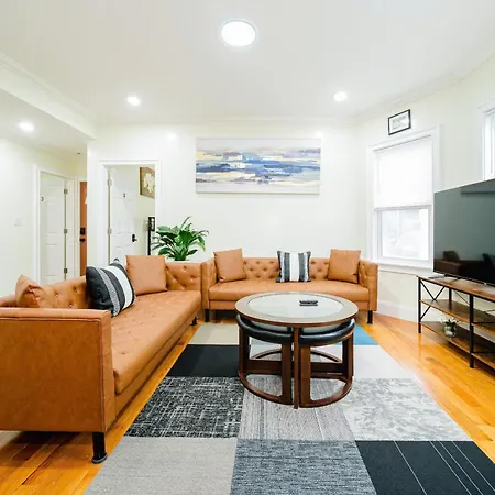Inviting 4br - Kid Friendly - Near I-95 & Free Parking 90-2