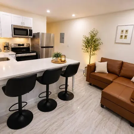 Apartment A New 2 Bedroom, 17a