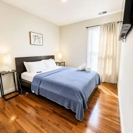 Apartment A New 3 Bedroom 4 Beds 2 Bath, 3 Boston