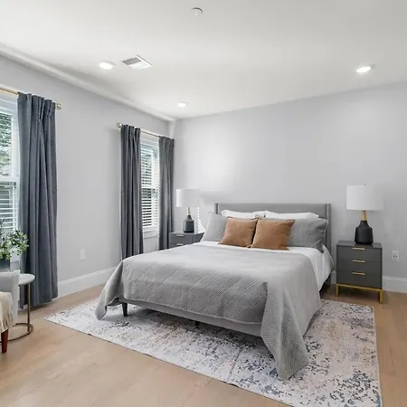 New 3 Bedroom, 2 Bath Unit, Meadow View! Boston