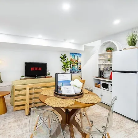 Private Own Entry Parking 7 Min To Train Apartment